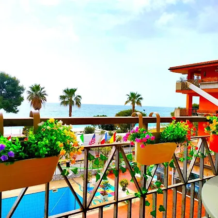 Taormina By The Sea *
