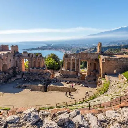 Taormina By The Sea Apartment Mazzeo
