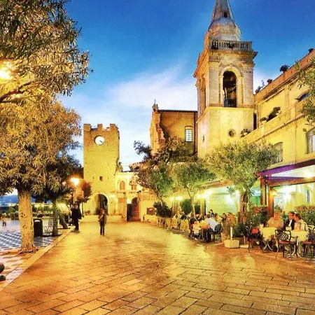 Taormina By The Sea *