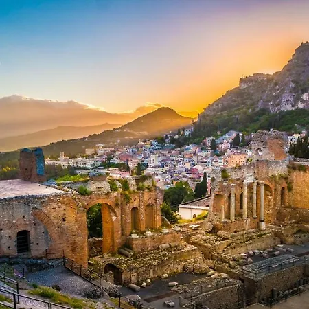 Taormina By The Sea Apartment Mazzeo