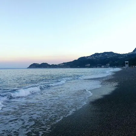 Taormina By The Sea * Mazzeo