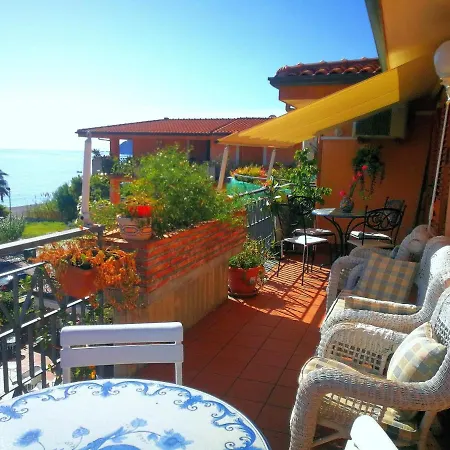 Taormina By The Sea *