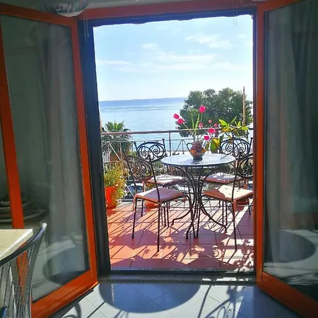 Taormina By The Sea Apartment Mazzeo