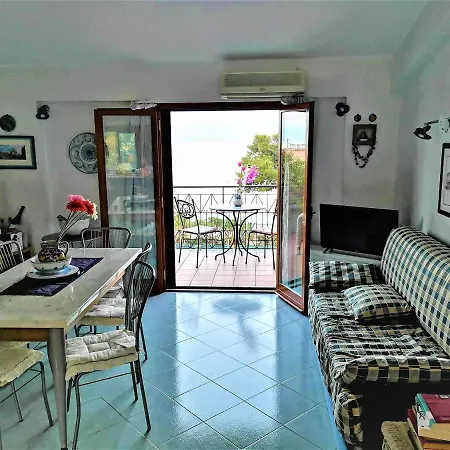 Taormina By The Sea Apartment *